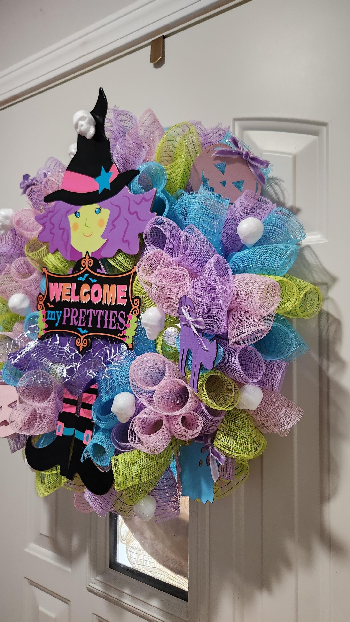 whimsy and witches decomesh wreath