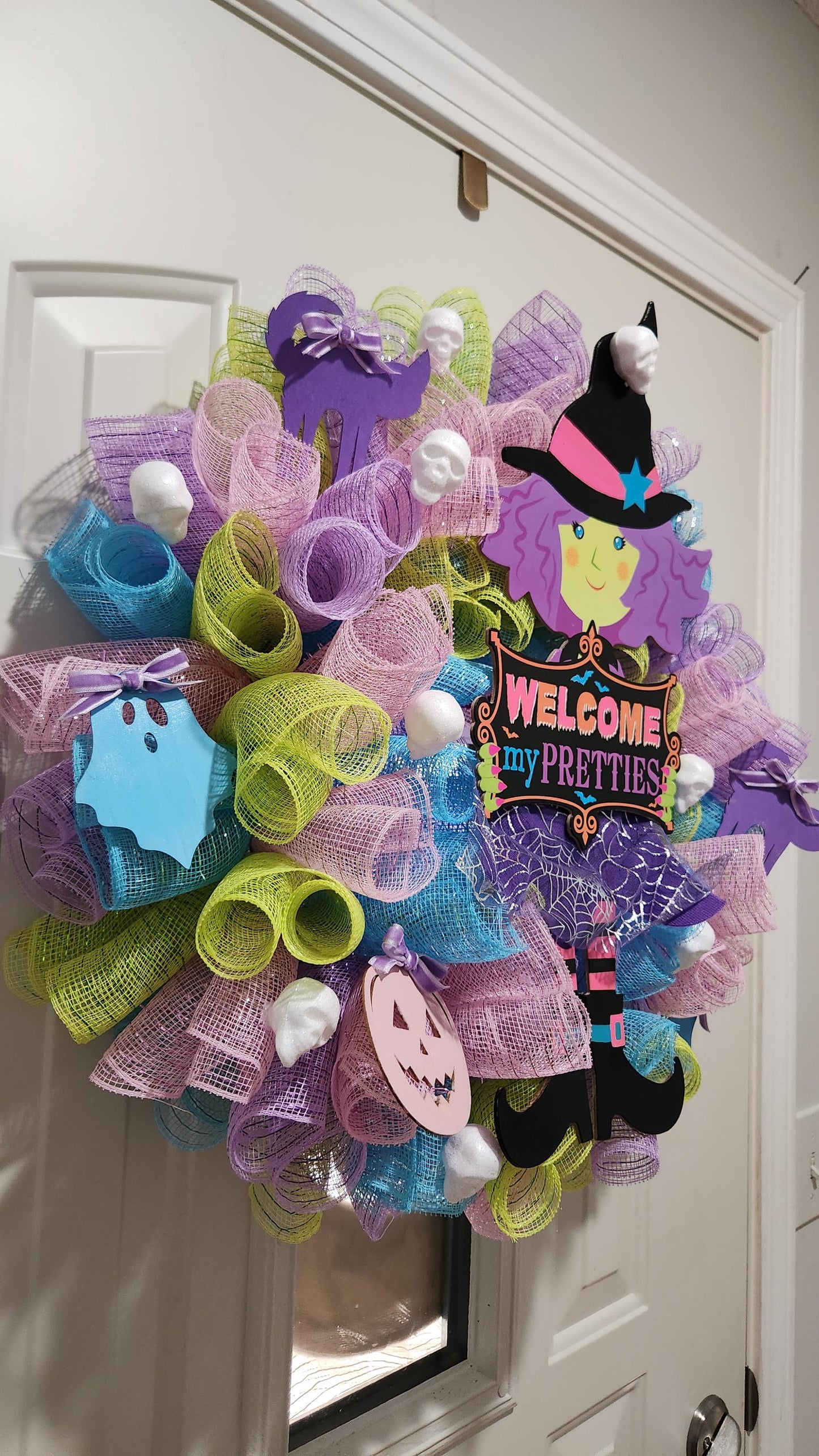 whimsy and witches decomesh wreath
