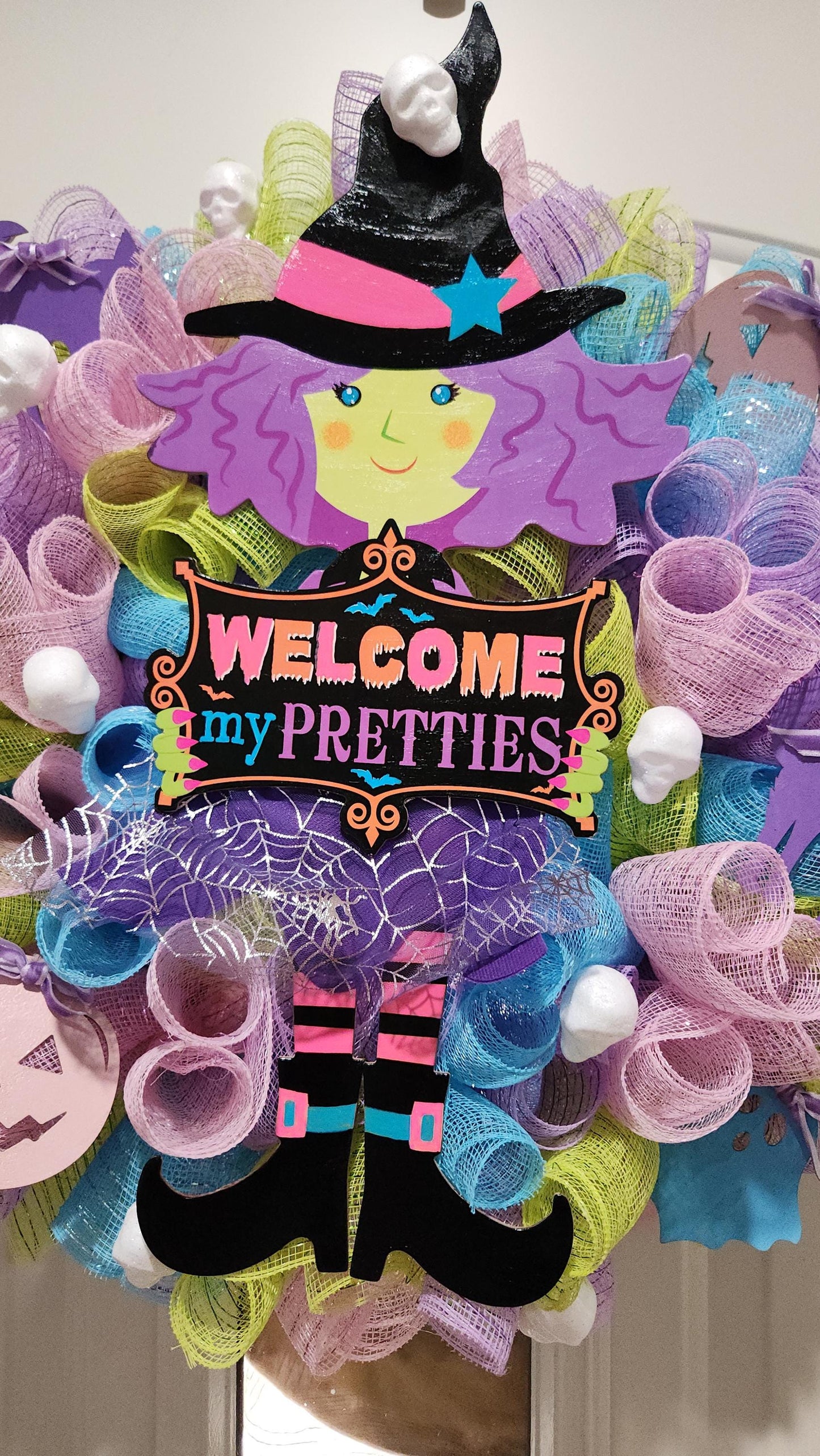 whimsy and witches decomesh wreath