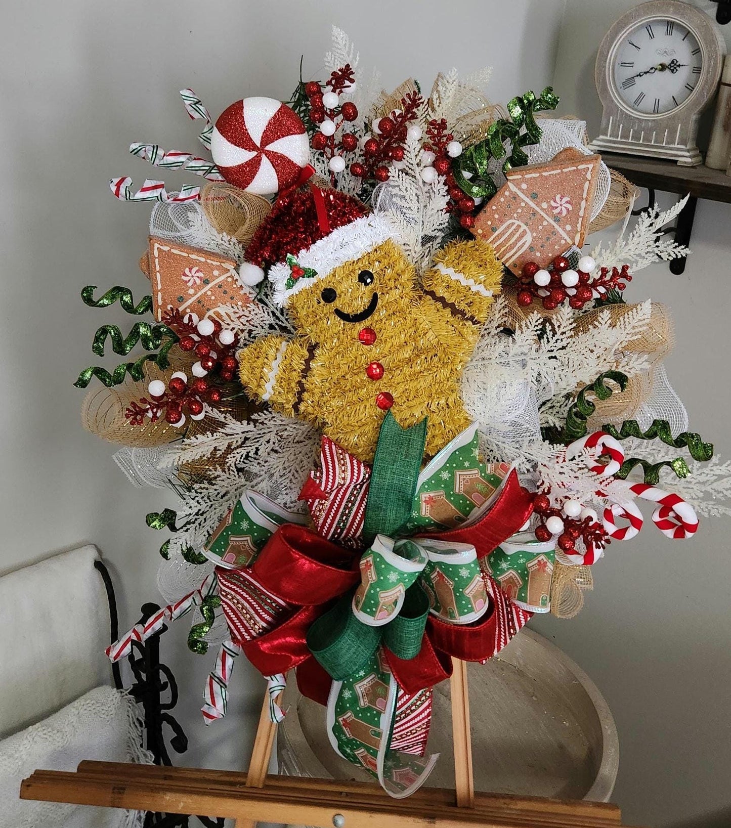 Gingerbread Christmas Wreath, Whimsical Holiday Front Door Decor, Candy Cane Gingerbread House Christmas Wreath